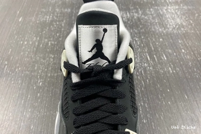 626969- Retro  4 431 Jordan Fear Reliable Pack 5731 0728